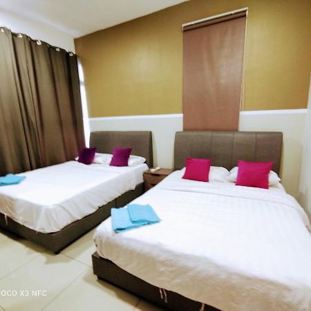 Atlantis Homestay Pool View 1210 Malacca エクステリア 写真