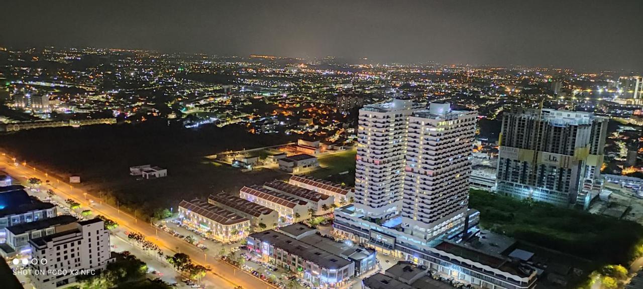 Atlantis Homestay Pool View 1210 Malacca エクステリア 写真